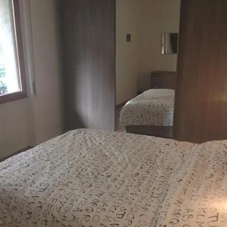 Perasso 4 Apartment *